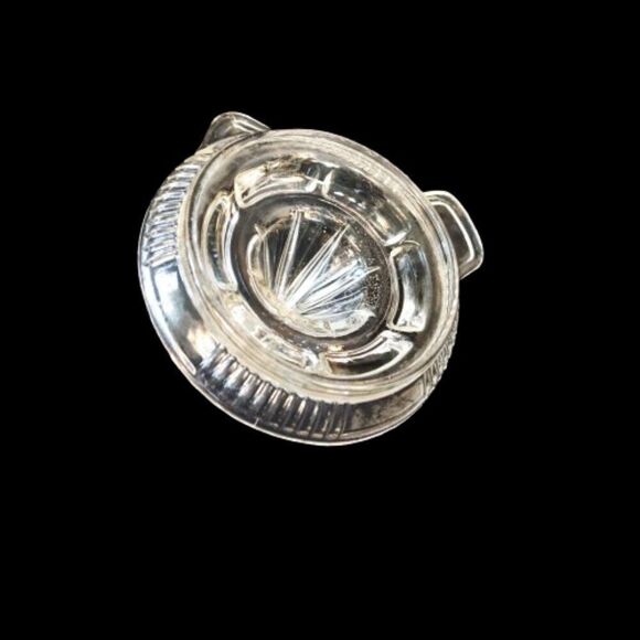 Vintage Clear Glass Hand Juicer Citrus Reamer w Pour Spout Handle - Picture 3 of 10